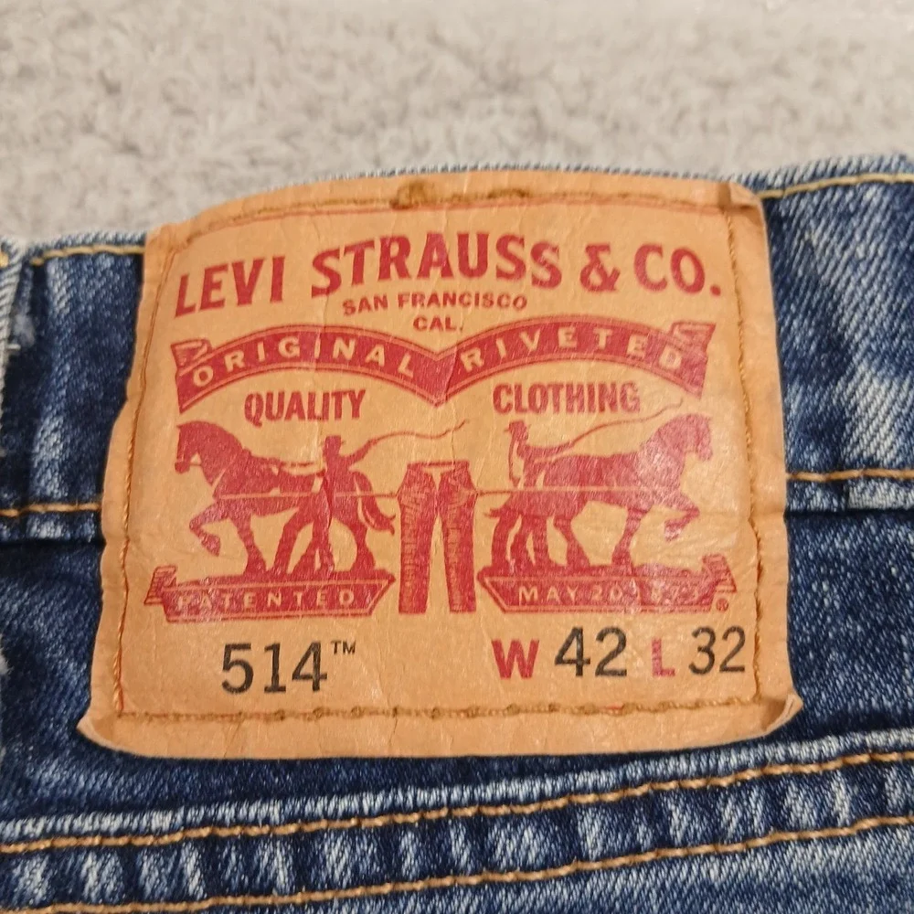 Levi's 514 Straight Fit Jeans Mens 42x32 Medium Wash Blue Denim Classic‎